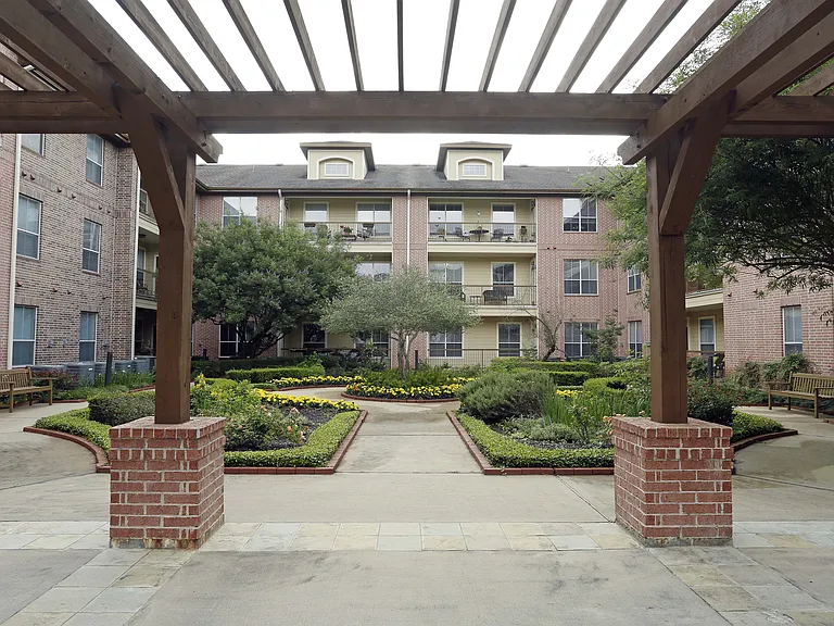 Elate Royal Oaks — Photo 19