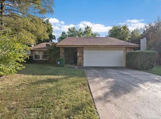 1402 E 68th Pl S, Tulsa, OK 74136
