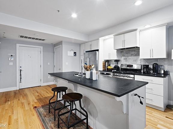 339 West Broadway #10 Boston (South Boston) Unit Photo 6