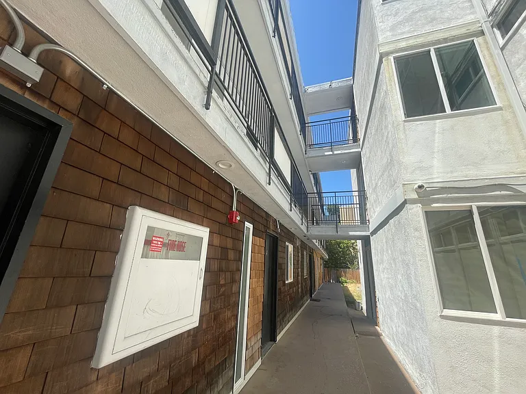 339 Lester Ave #4 — Photo 12