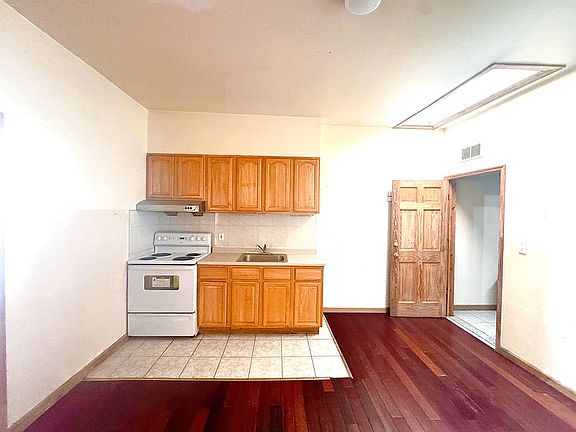 5th image of 623 52nd St