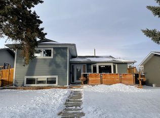 1408 S 106th Ave SW, Calgary, AB T2W0B7