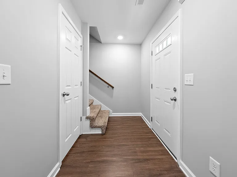 1103 Commerce St — Photo 2
