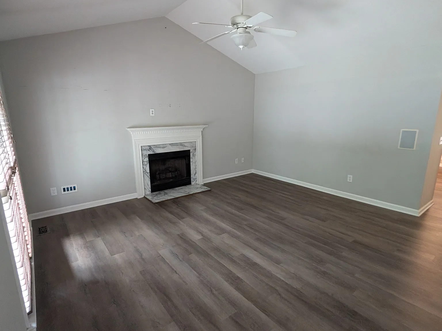 2900 Enson Pl — Photo 2