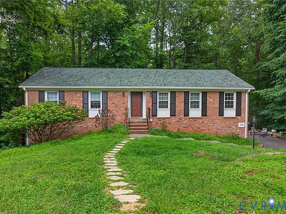 2nd image of 310 Crestfield Ct