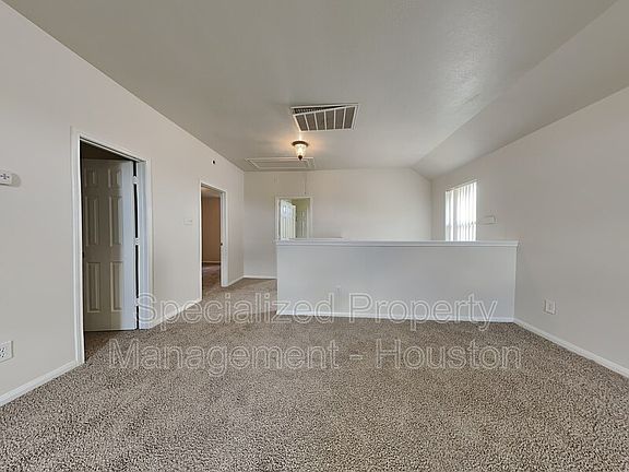 3rd image of 2914 Laurel Brook Ln