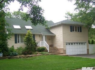 3562 Carrollton Ave, Wantagh, NY 11793
