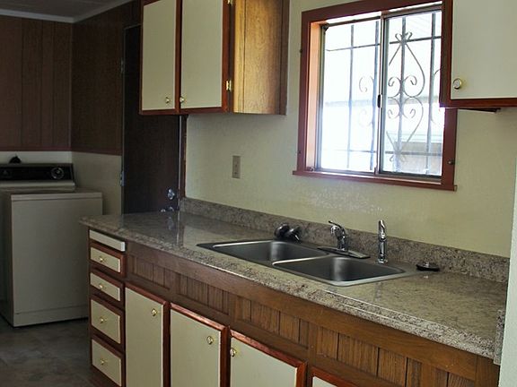 3rd image of 902 Del Paso Blvd Spc 81