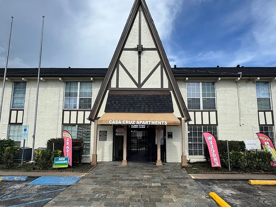 Casa Cruz Apartments