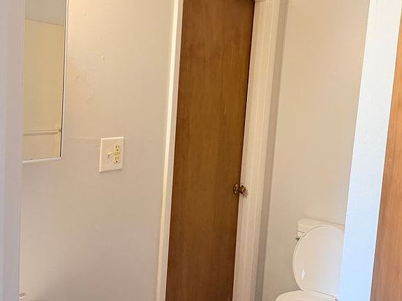 5th image of 201 N Cedar St APT 3