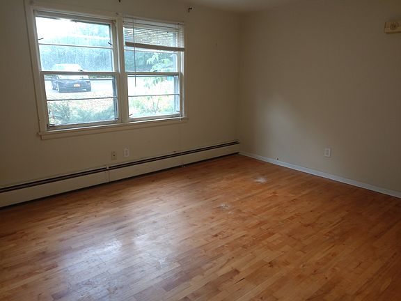 2 bedroom apartment living room