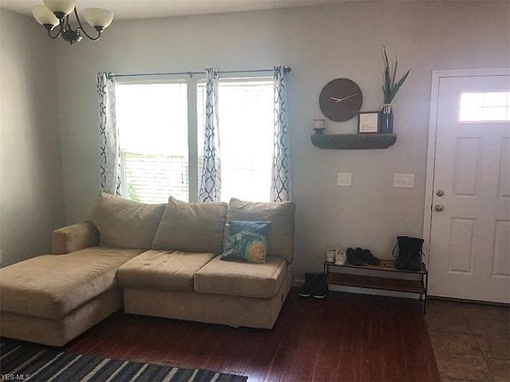 2nd image of 6149 Goldenrod Ln