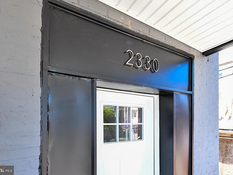 2330 Bryant Ave #4 — Photo 22