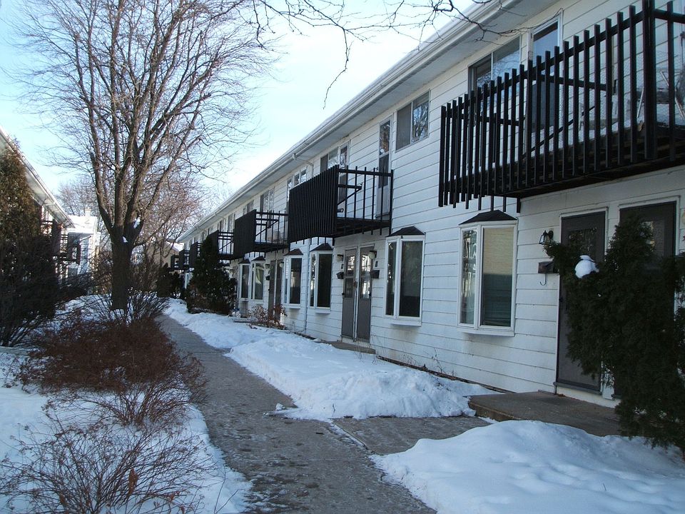81 Lakewood Gdns