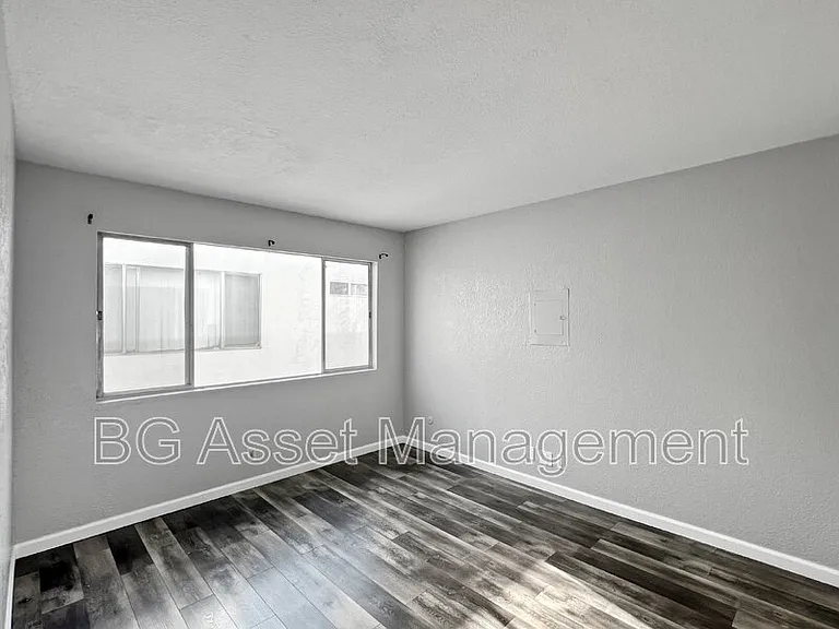 10 Lee St #7 — Photo 7