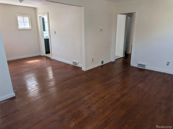 5575 Buckingham Ave, Detroit, MI 48224
