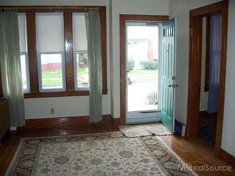 4th image of 3051 Lehman St