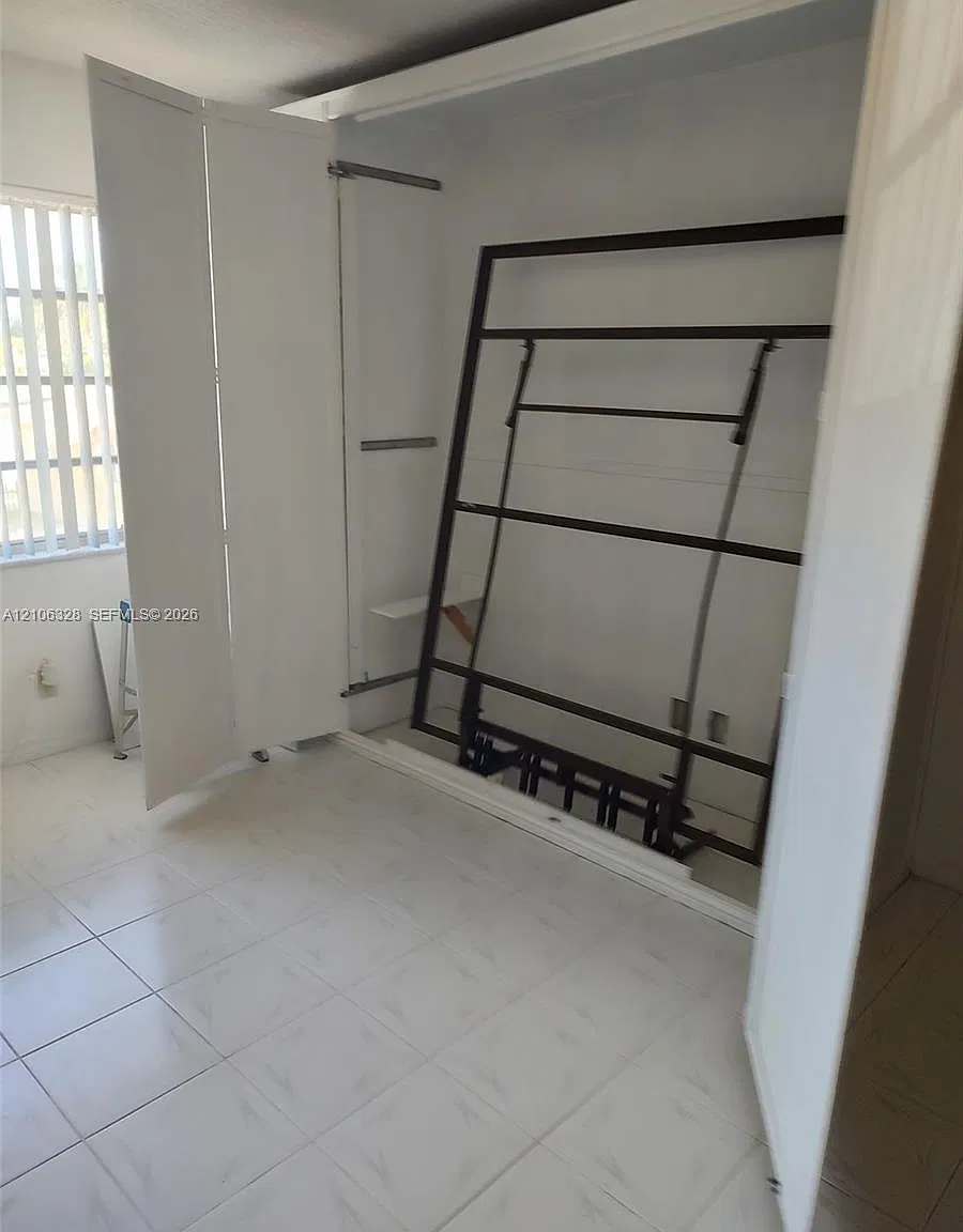 Edgewater Beach Condo — Photo 2