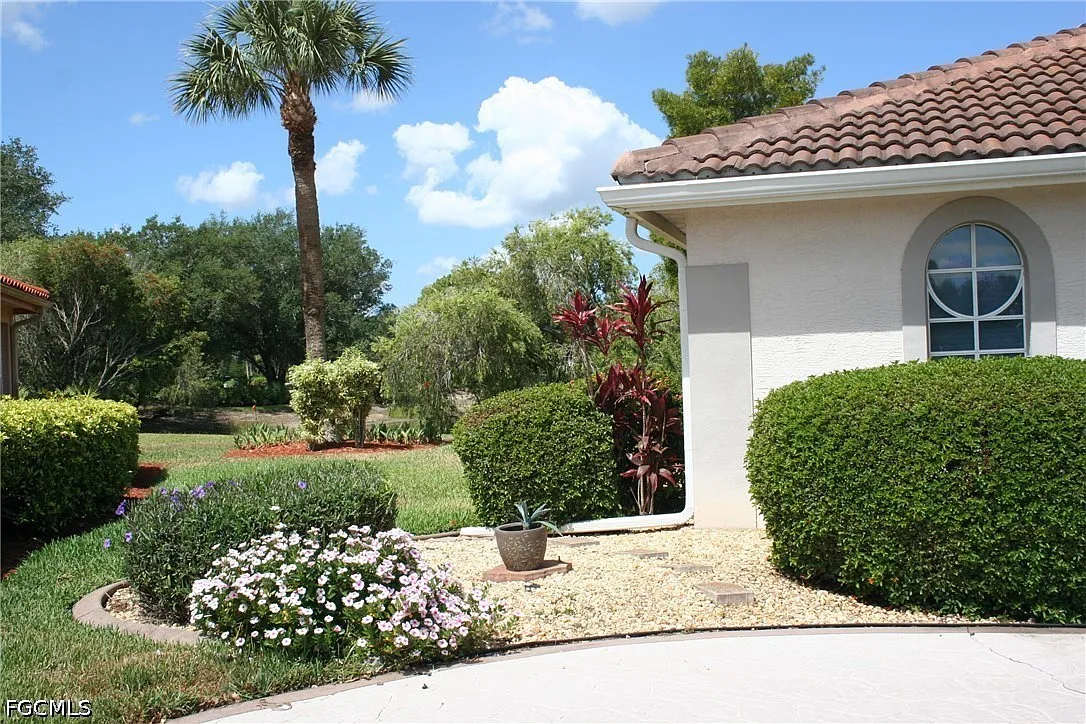 2 bed, 2.0 bath, 1428 sqft, $4,000 — Photo 4
