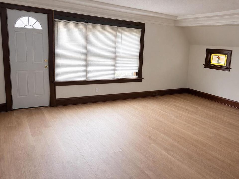 1st image of 1425 W Burleigh STREET #1427
