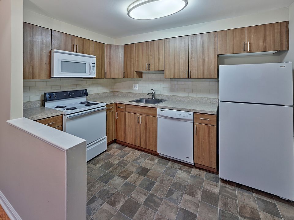 Modern backsplash