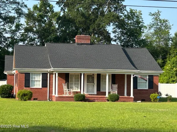 1405 W Church Street, Laurinburg, NC 28352