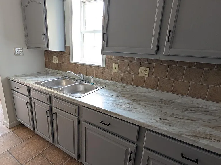 26 N 6th St — Photo 11