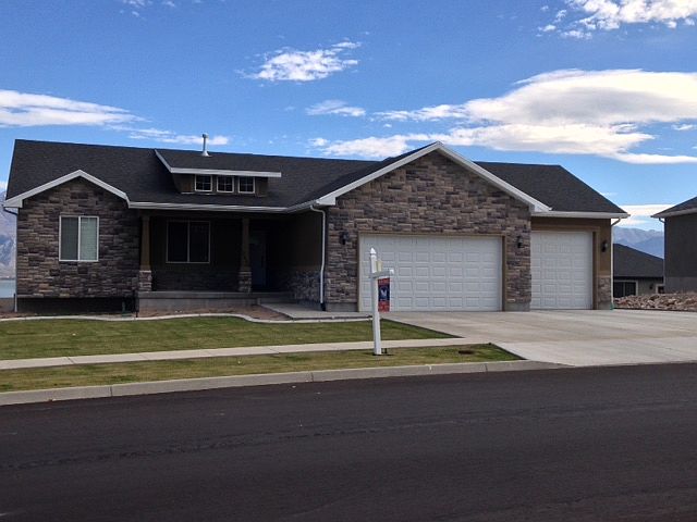 1st image of 2516 S Palomino Dr