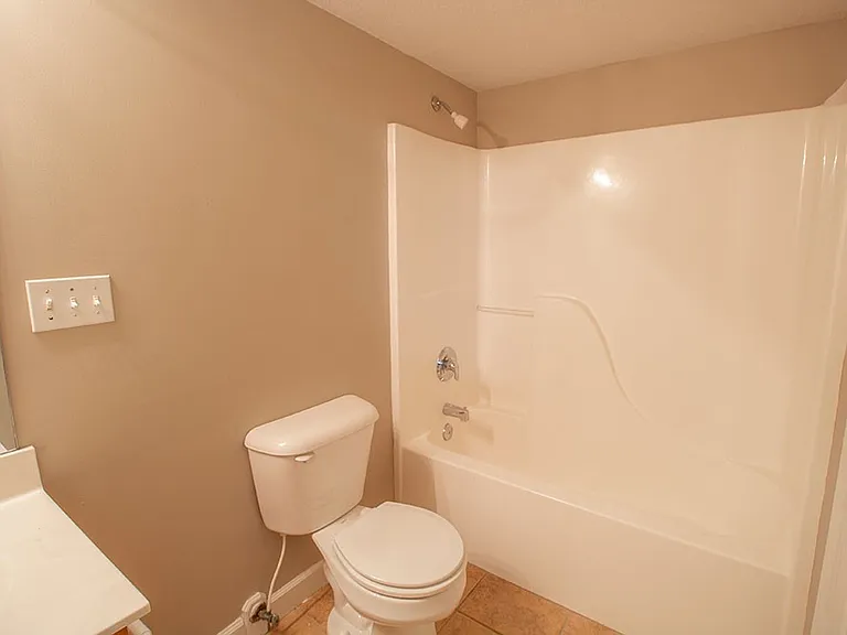 1311 Raleigh Dr — Photo 18