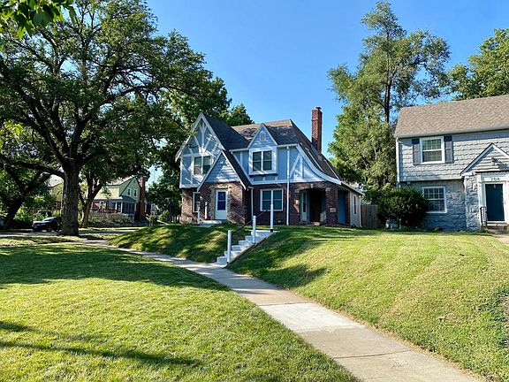5th image of 700 E Gregory Blvd