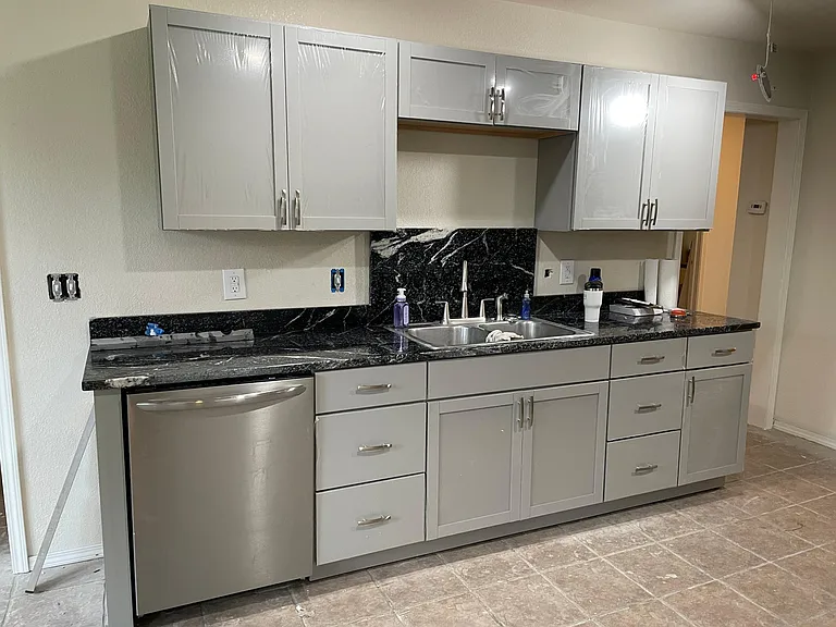 2809 E El Paso St — Photo 3