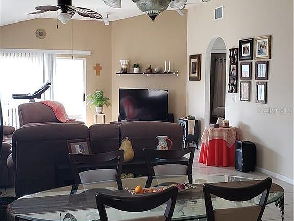 5th image of 25850 Crippen Dr