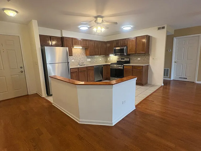 8000 Kilpatrick Ave #2B — Photo 6