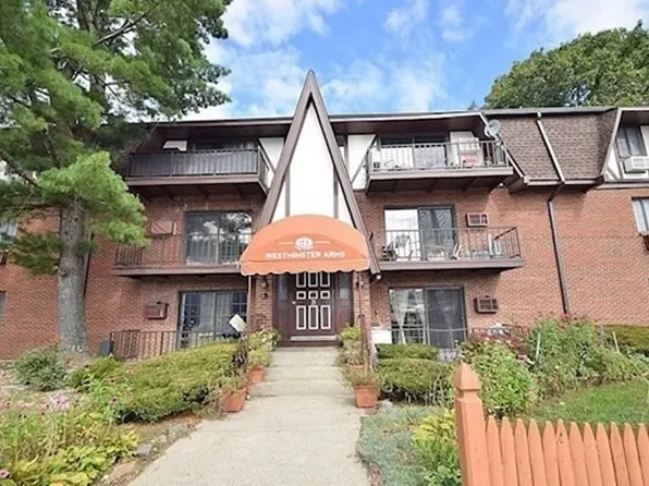 21 West St APT B2, Randolph, MA 02368