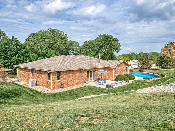 4th image of 4516 N Wasserman Way
