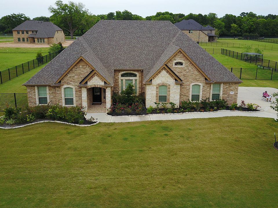 2nd image of 3918 Crystal Cascade Ln
