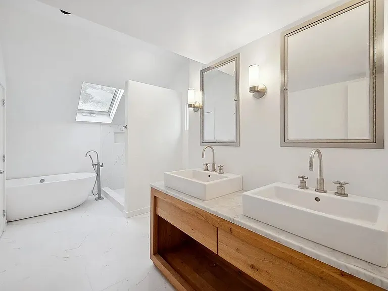 33 Oak Hill Ln — Photo 12