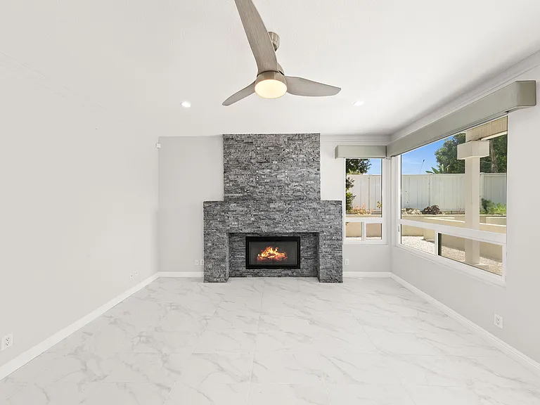 1068 Pacific Hill St — Photo 21
