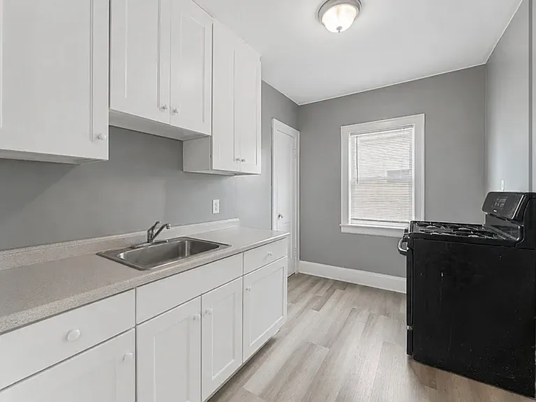 1368 West Blvd #2 — Photo 2
