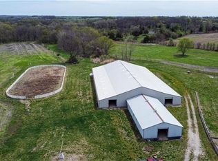 21123 Evans Rd, Tonganoxie, KS 66086