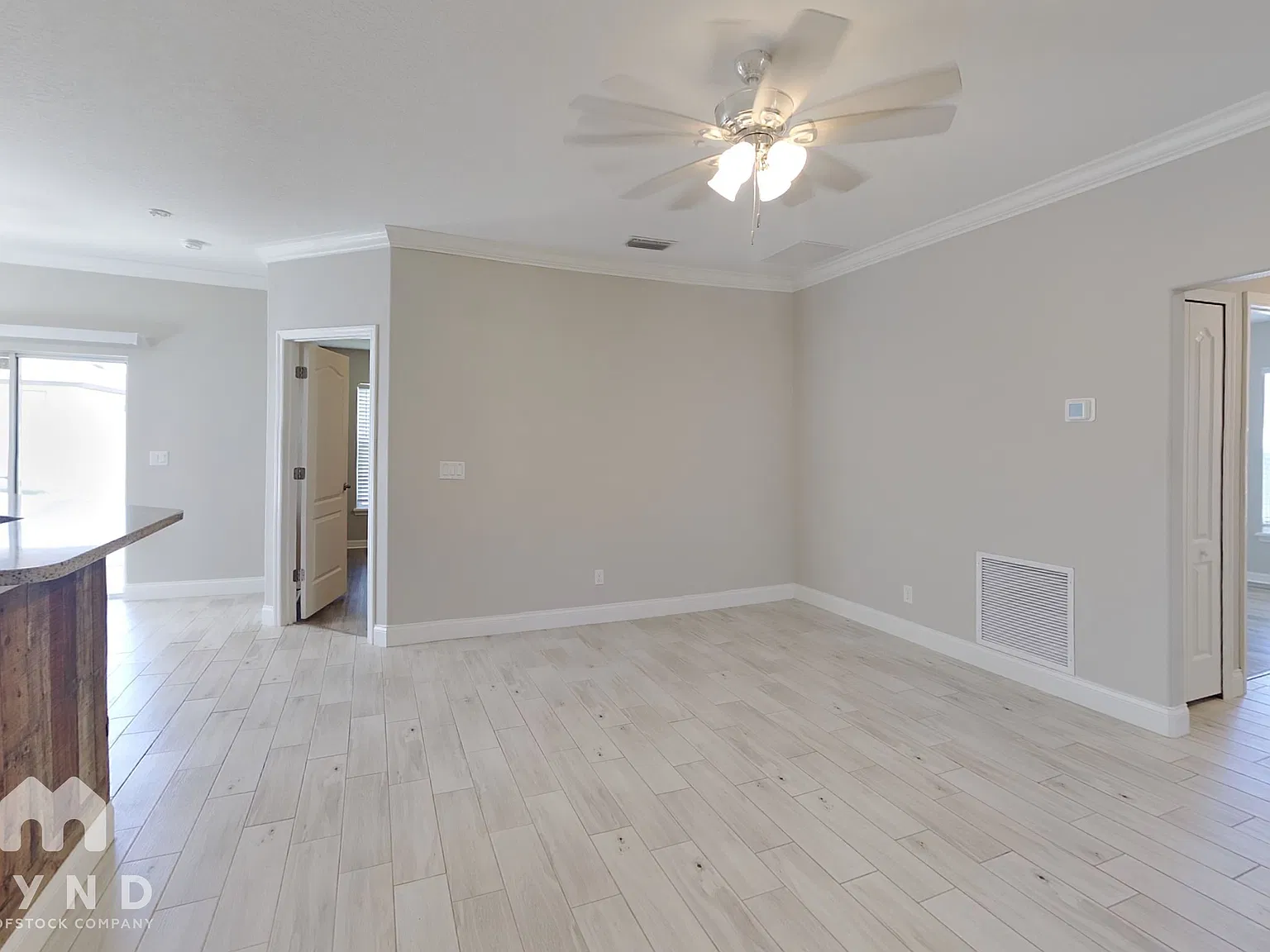 3 bed, 2.0 bath, 1313 sqft, $1,895 — Photo 2