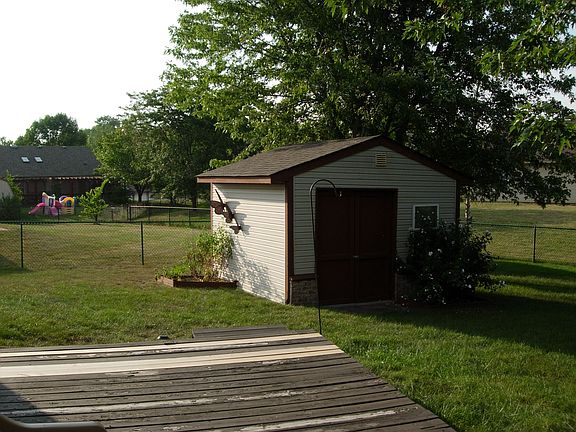 4th image of 7288 Thornmill Ct