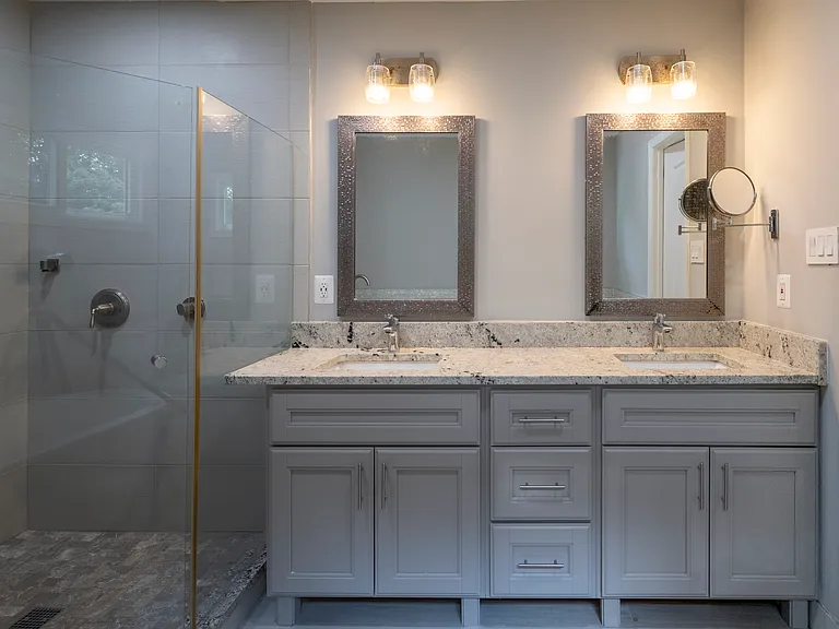 8808 Liberty Ln — Photo 32