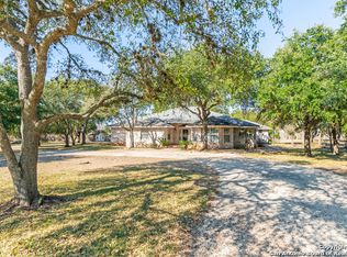 8627 Willow Wind Dr, Boerne, TX 78015
