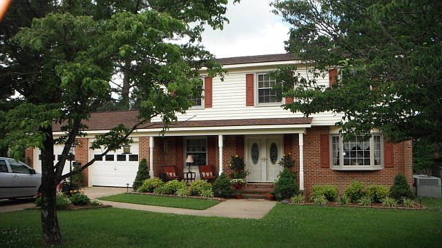 1st image of 114 Lakeview Dr