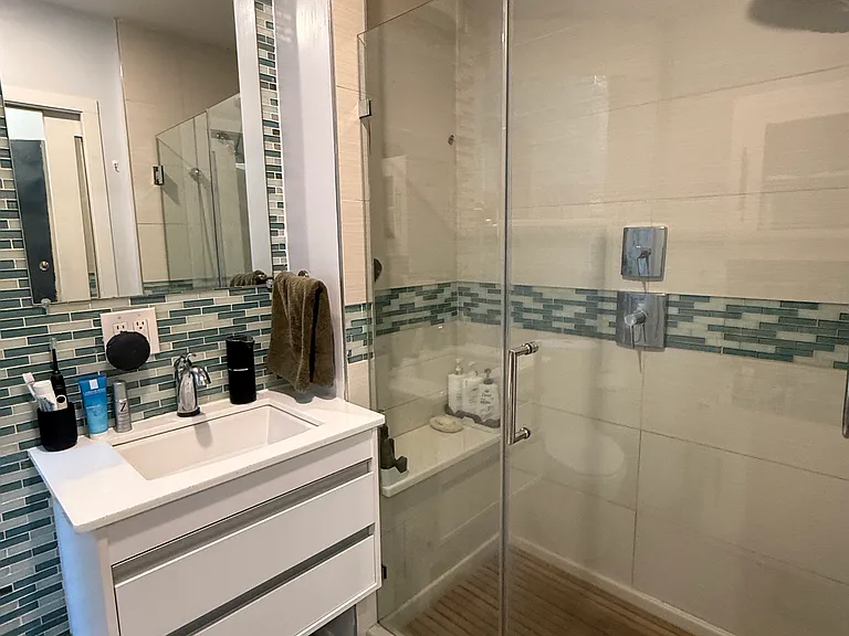 438 W 49th St #2B — Photo 6