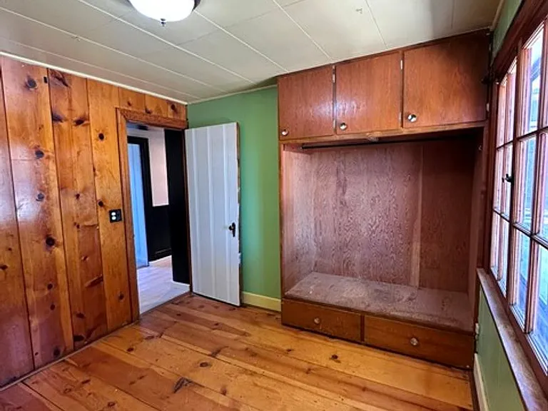 329 S Rogers St — Photo 13
