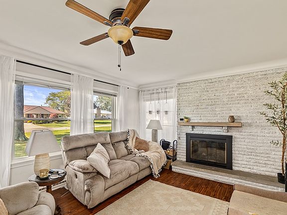 2nd image of 430 Beechwood Dr