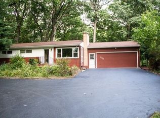 635 Wood Rd, Rockford, IL 61107