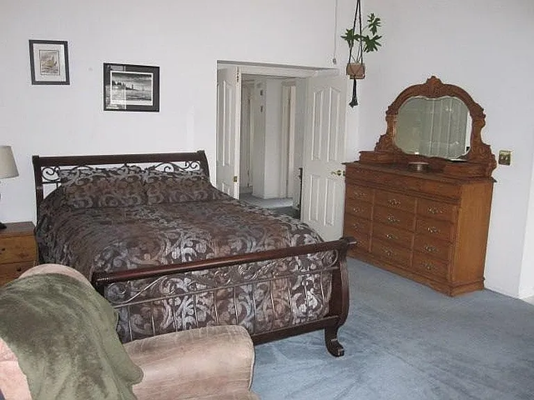 Master Bedroom, view of entry way